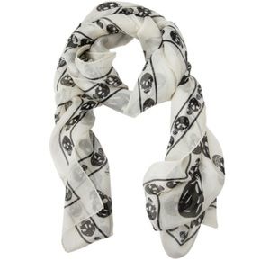 Alexander McQueen 100% silk skull scarf.